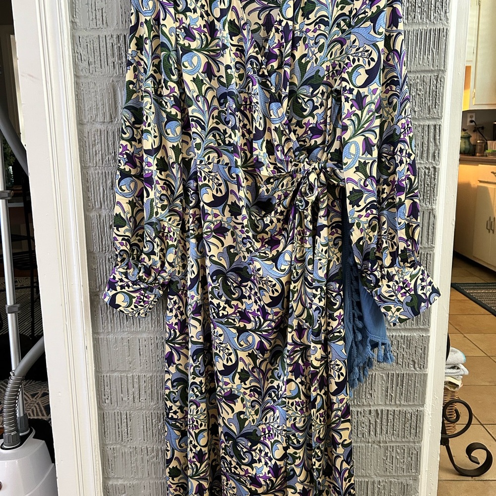 H&M Silver and Blue Pattern Long Sleeve Sundress